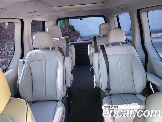 Hyundai Staria Staria 4WD Lounge 9 мест — Фото автомобиля 9