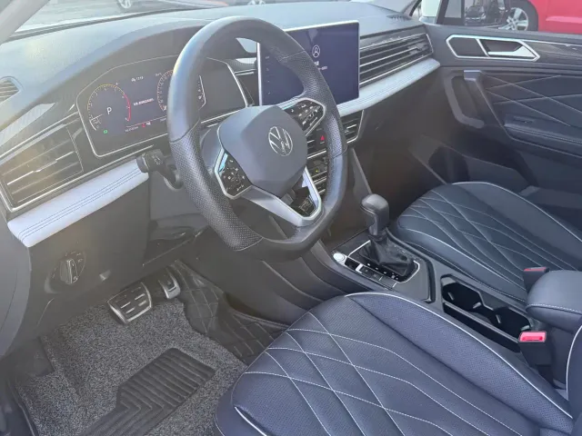 Volkswagen Tiguan L — Фото автомобиля 8