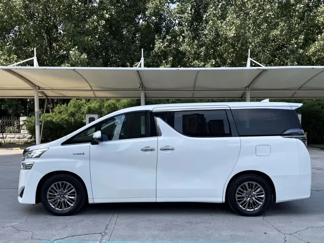 Toyota Vellfire — Фото автомобиля 3