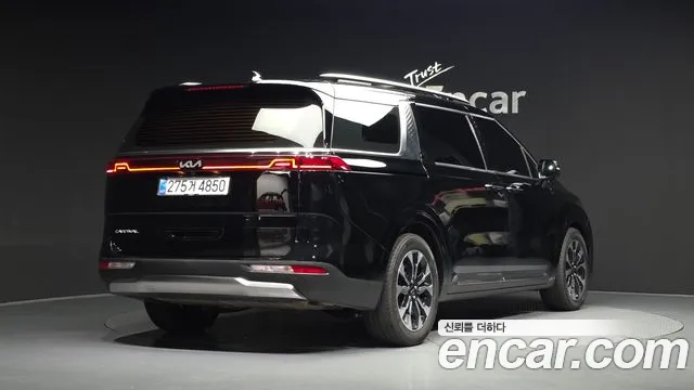 Kia Carnival Generation 4 — Фото автомобиля 2