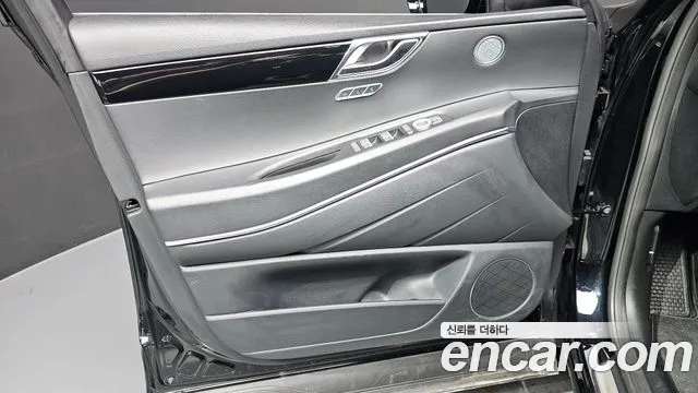 Genesis GV80 — Фото автомобиля 13