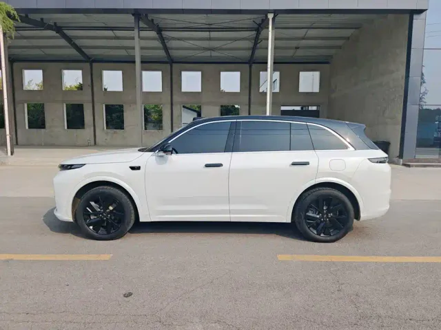 Li Auto L7 — Фото автомобиля 6