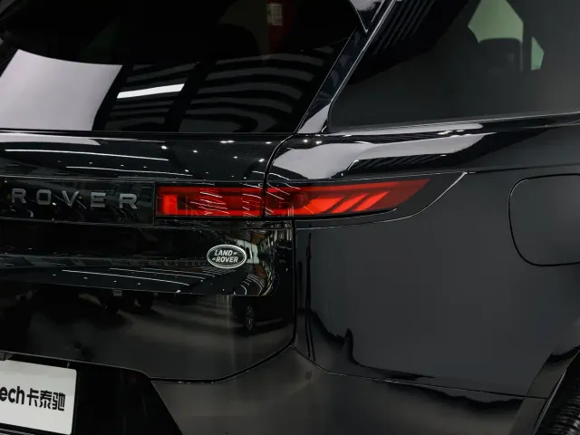 Land Rover Range Rover Sport — Фото автомобиля 9