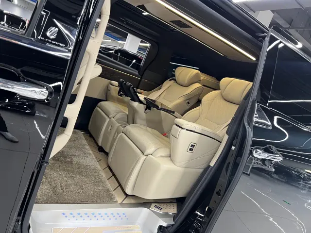 Toyota Alphard — Фото автомобиля 11