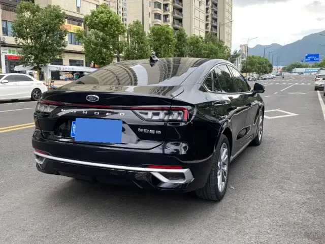Ford Mondeo — Фото автомобиля 9