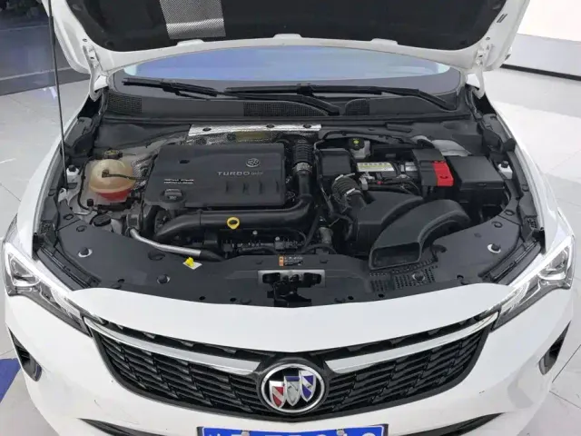 Buick Verano — Фото автомобиля 10