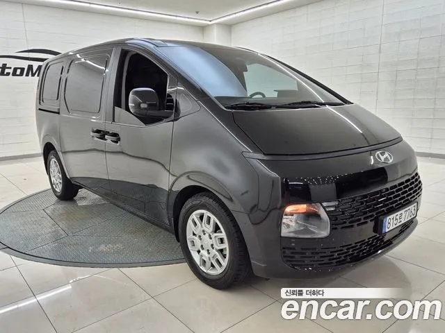 Hyundai Staria Staria Карго 3 места — Фото автомобиля 2
