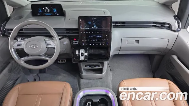 Hyundai Staria Staria 4WD Lounge 9 мест — Фото автомобиля 7