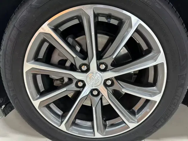 Buick LaCrosse — Фото автомобиля 16