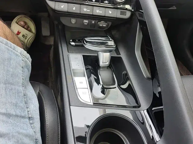 Hyundai Elantra — Фото автомобиля 13