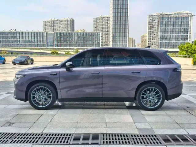 Leapmotor C10 — Фото автомобиля 16
