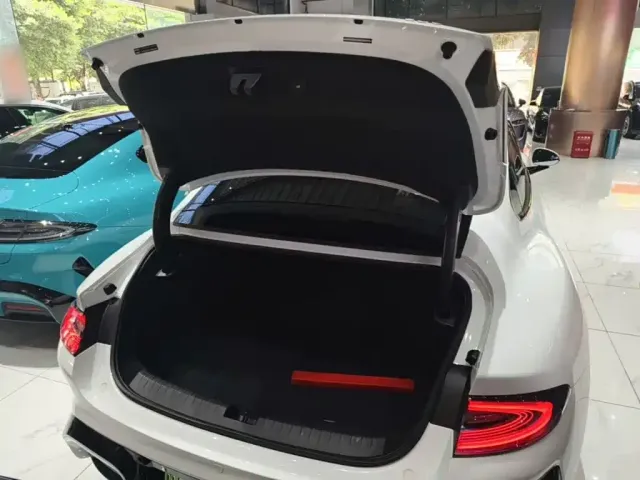 Xiaomi SU7 — Фото автомобиля 18