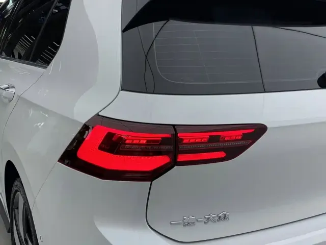 Volkswagen Golf GTI — Фото автомобиля 6