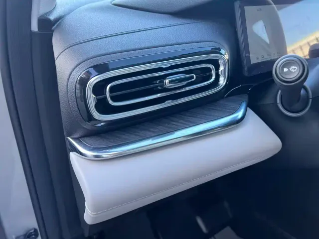 Geely Galaxy Stellar 6 — Фото автомобиля 15