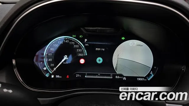 Genesis GV70 2.5T Бензин 2WD — Фото автомобиля 8