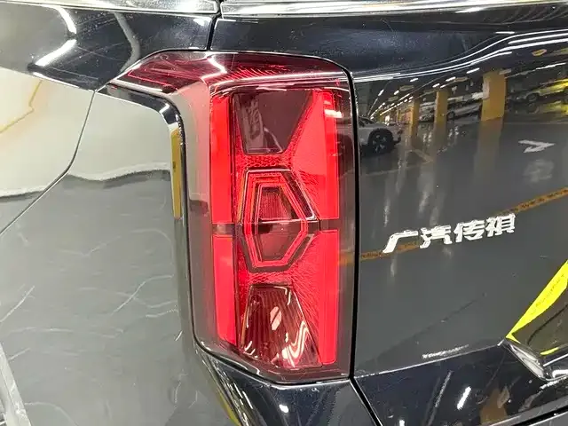 GAC Trumpchi GS8 — Фото автомобиля 6