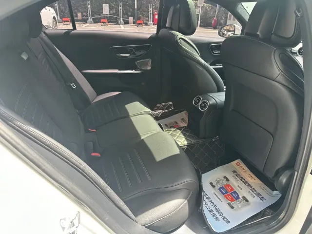 Mercedes-Benz C-Class — Фото автомобиля 11