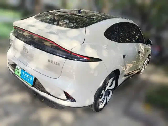 IM Motors LS6 — Фото автомобиля 2