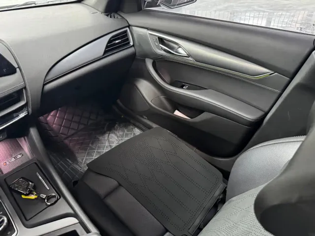 Cadillac CT5 — Фото автомобиля 9