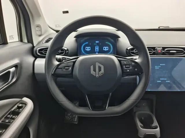 Leapmotor T03 — Фото автомобиля 6