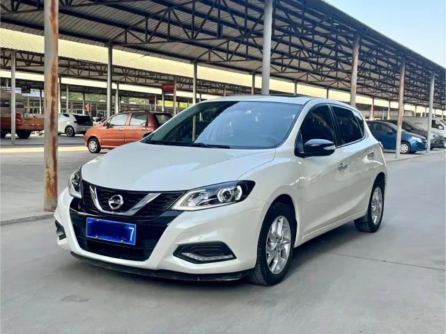 Фотография автомобиля — Nissan Tiida