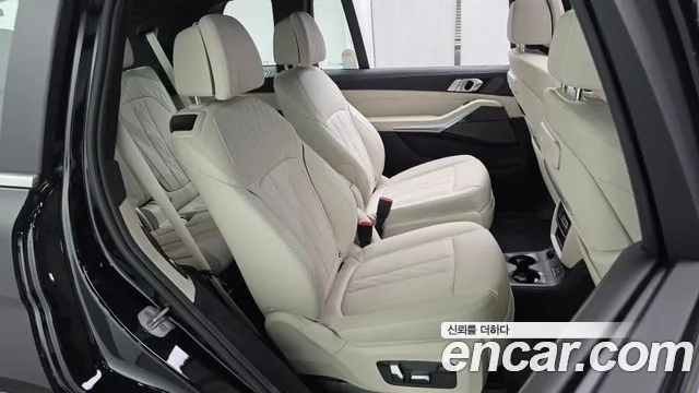 BMW X7 — Фото автомобиля 11