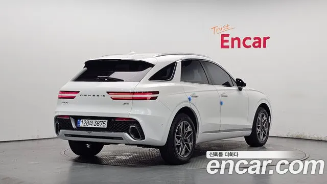 Genesis GV70 2.5T Бензин AWD — Фото автомобиля 2