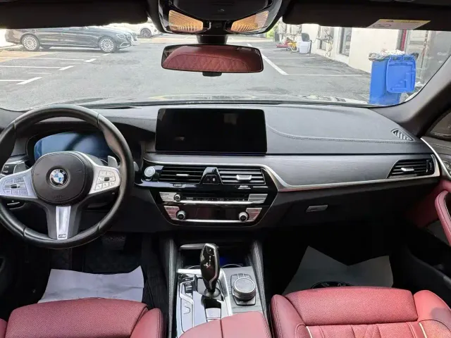 BMW 5 Series — Фото автомобиля 6