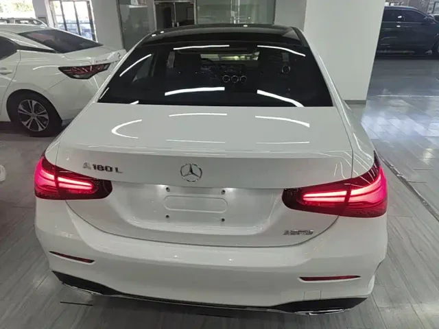 Mercedes-Benz A-Class — Фото автомобиля 5