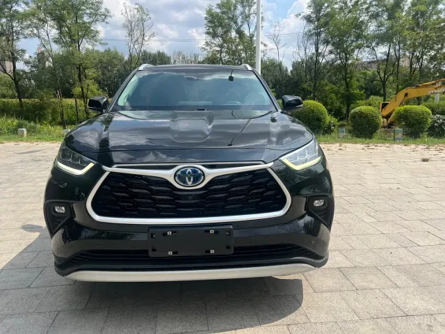 Toyota Highlander — Фото автомобиля 2