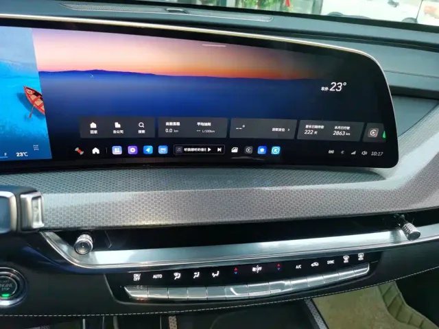 Cadillac XT5 — Фото автомобиля 12