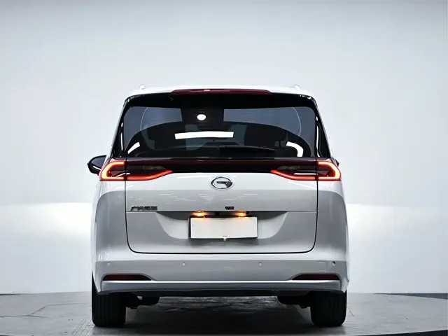 GAC Trumpchi M6 — Фото автомобиля 20