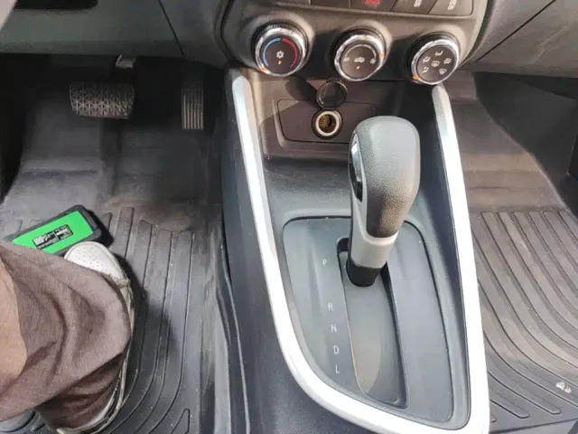 Chevrolet Cavalier — Фото автомобиля 13