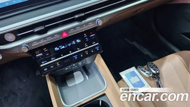 Hyundai Grandeur Grandeur (GN7) 2.5 Бензин 2WD — Фото автомобиля 14