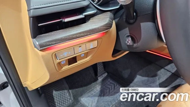Genesis G80 Бензин 2.5 турбо 2WD — Фото автомобиля 18