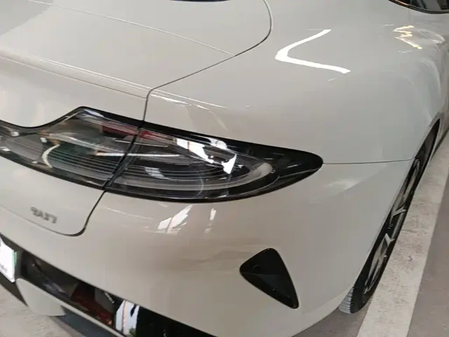 Xiaomi SU7 — Фото автомобиля 7