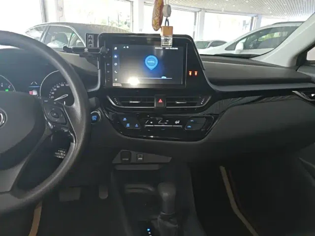 Toyota IZOA — Фото автомобиля 12