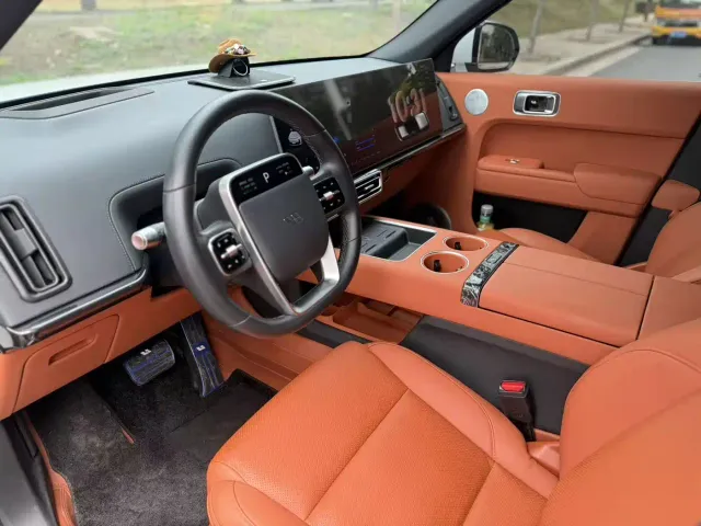 Li Auto L7 — Фото автомобиля 4