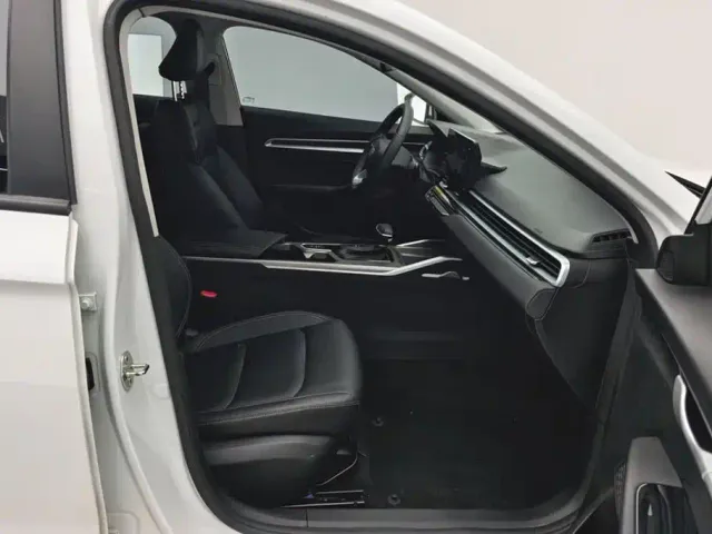 Geely Emgrand — Фото автомобиля 8