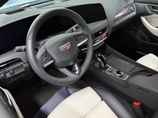 Cadillac CT5 — Фото автомобиля 4