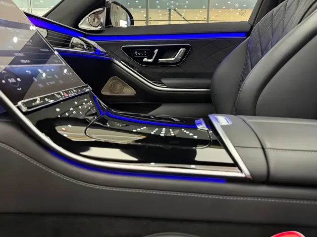 Mercedes-Benz S-Class — Фото автомобиля 16