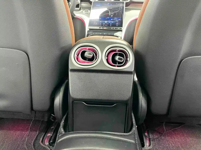 Mercedes-Benz C-Class — Фото автомобиля 18