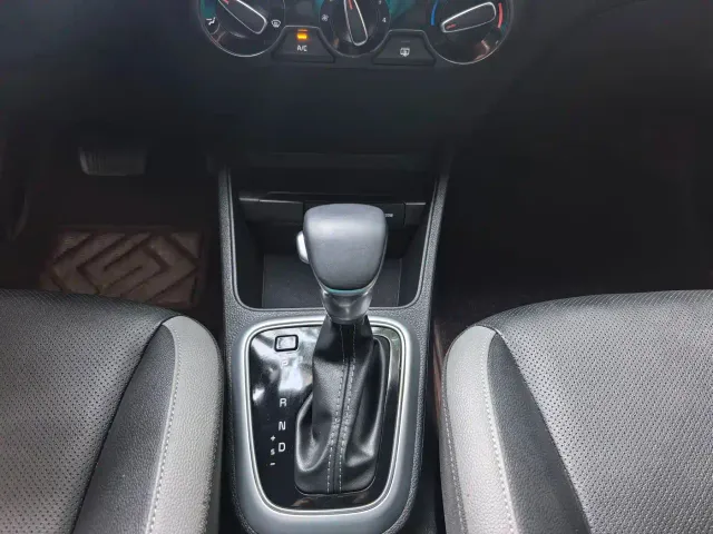 Kia KX1 — Фото автомобиля 13