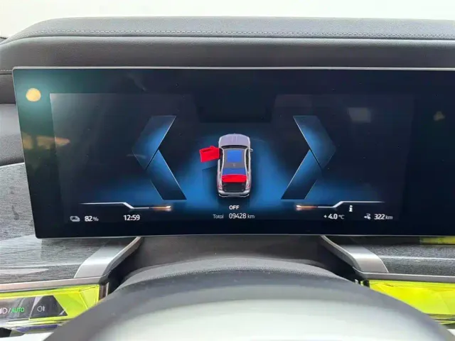 BMW i7 — Фото автомобиля 12