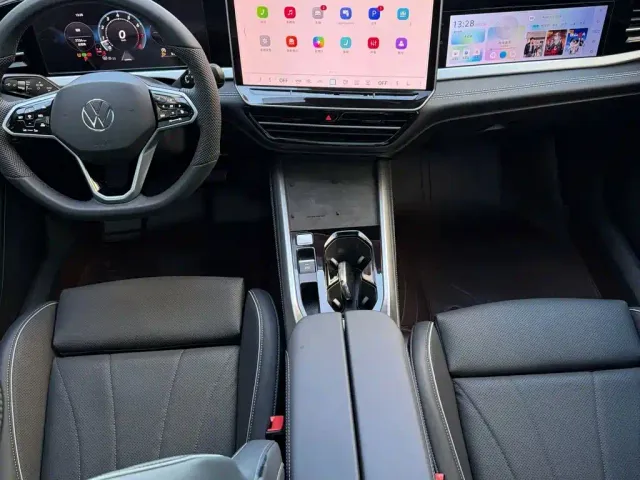 Volkswagen Passat — Фото автомобиля 5