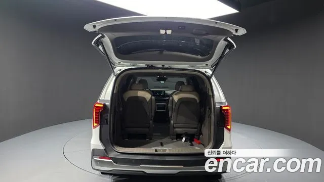 Kia Carnival Generation 4 — Фото автомобиля 20