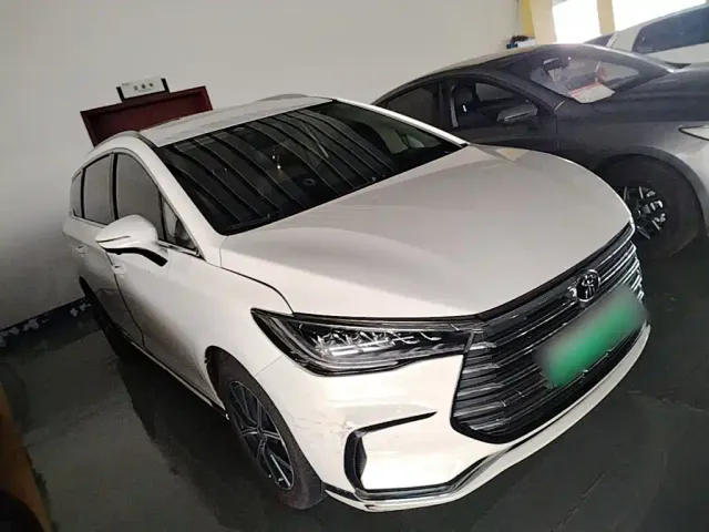 BYD Song MAX — Фото автомобиля 3