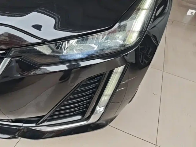 Cadillac CT5 — Фото автомобиля 23