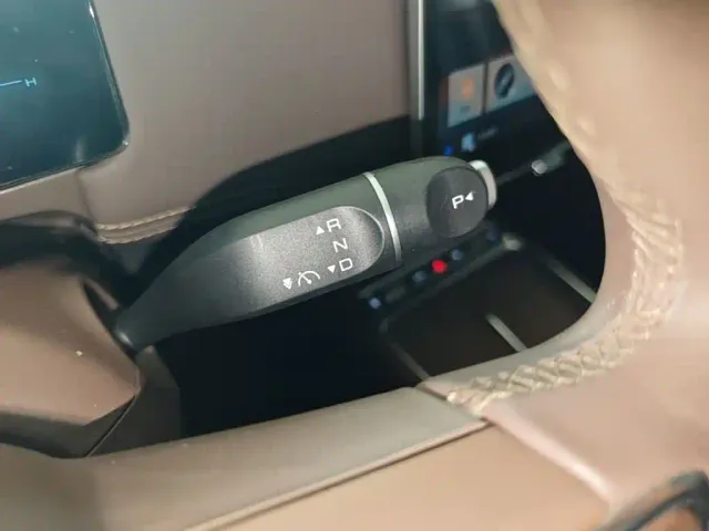Wuling Motors Xingguang 730 New Energy 2025 Model Plug-in Hybrid Base Version — Фото автомобиля 13