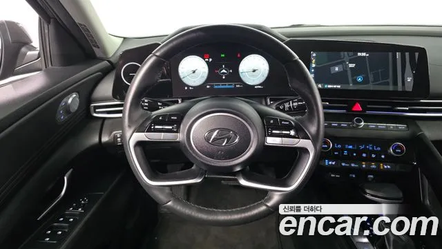 Hyundai Avante CN7 — Фото автомобиля 12